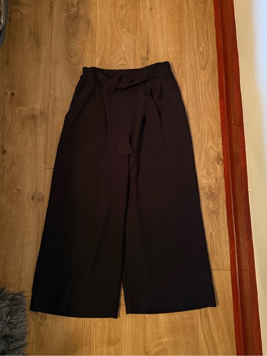 lululemon athletica Pants - Lululemon Wide Leg Tie-Waist crop Pants in Black
